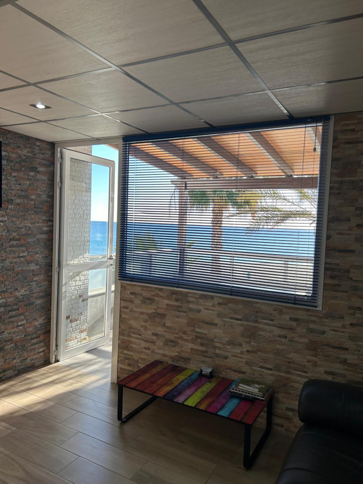 Stunning Location! 15M To Beach 모야카 외부 사진