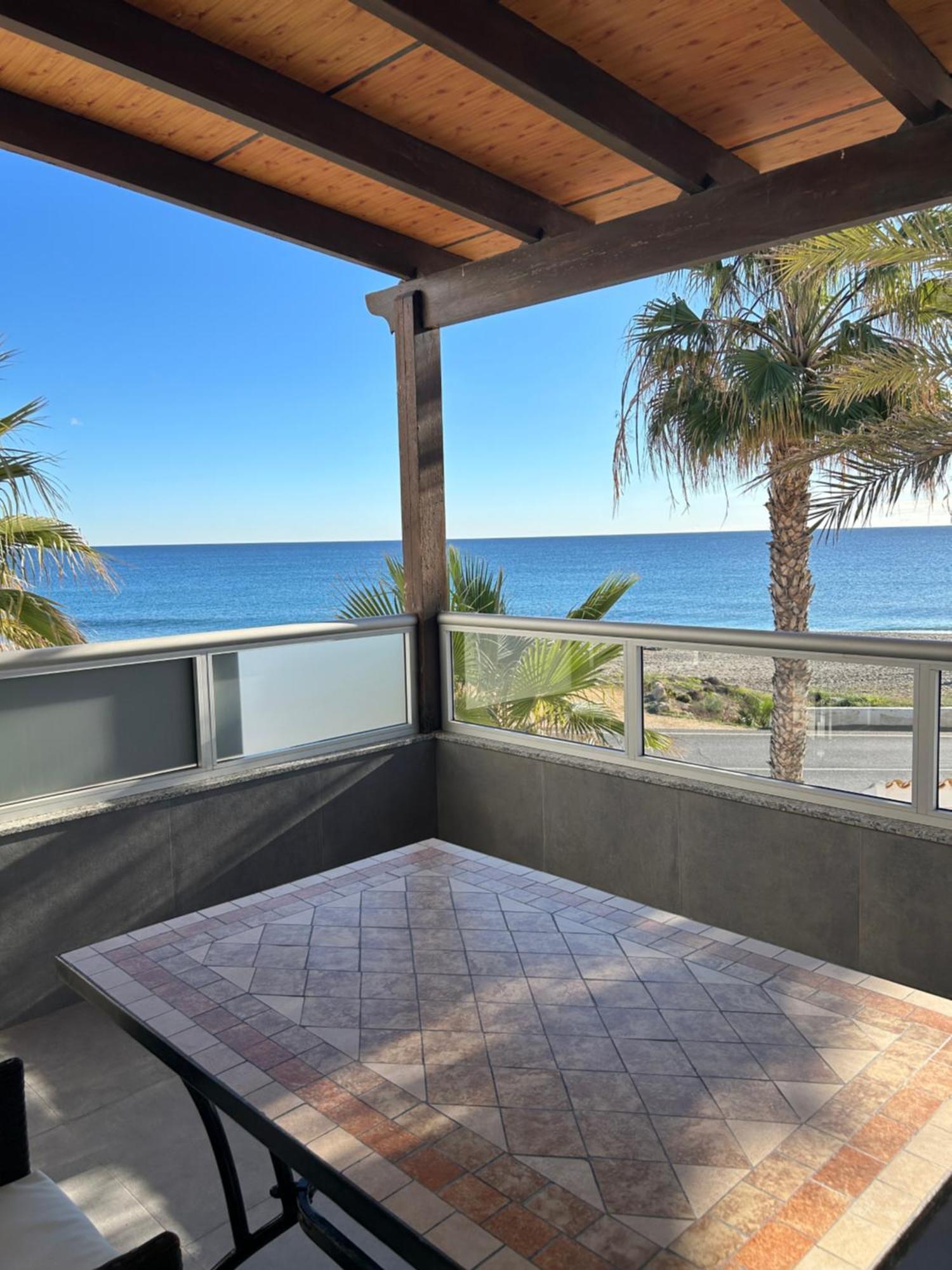 Stunning Location! 15M To Beach 모야카 외부 사진