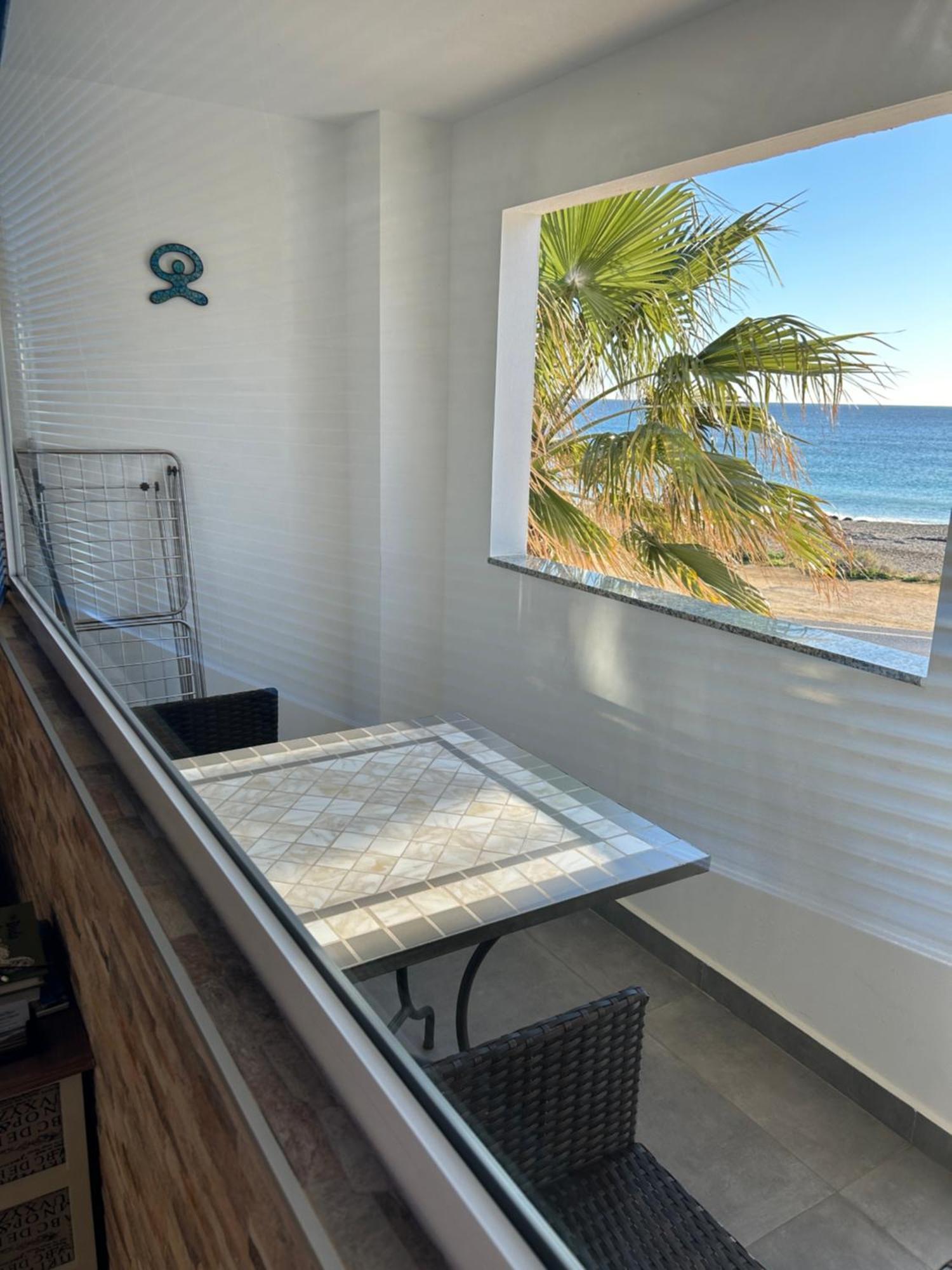 Stunning Location! 15M To Beach 모야카 외부 사진
